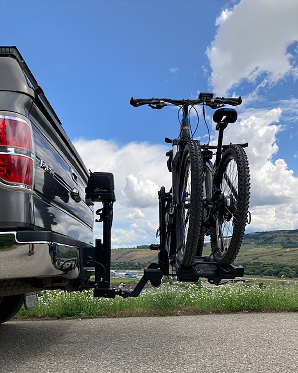 Lift Caddy – 12V Electric Hitch-Mounted Lift Assist